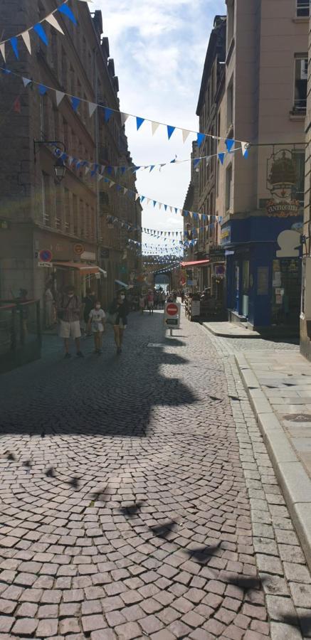Les Vieux Remparts Apartamento Saint-Malo Exterior foto